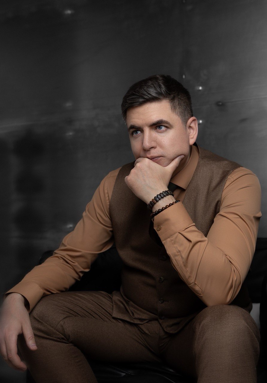 Евгений Елисеев